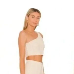 Super down one shoulder seamed crop cami top size medium NWT